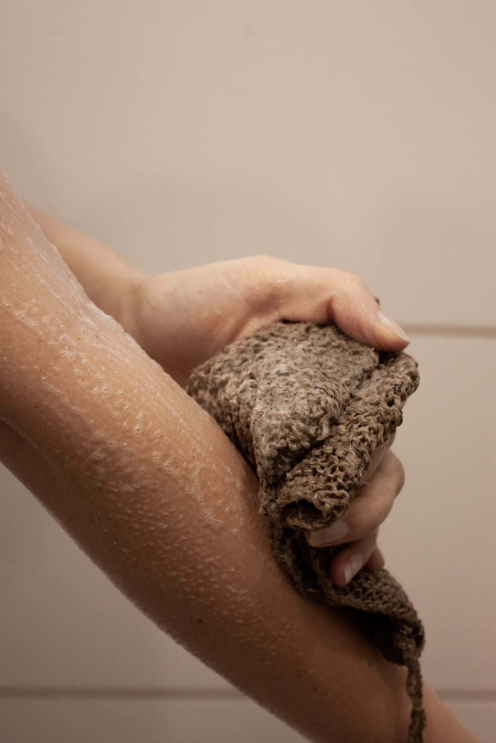 *Waschhandschuh "Urtica" & Seife - Set* – Bild 3