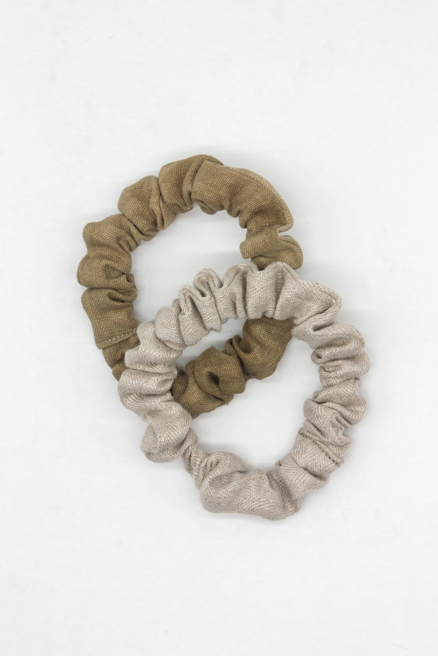 Scrunchie "Kalmia" Pflanzengefärbt – Bild 4